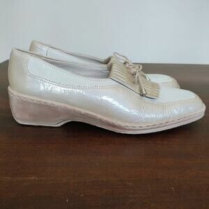 Ara Rachel Beige Patent Leather Kiltie Women’s Size 6 Loafers Academia Clueless